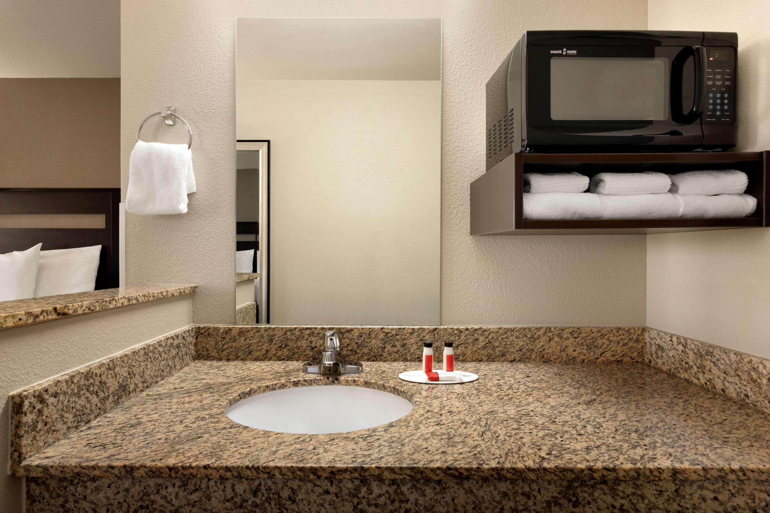 Baymont By Wyndham Wellington Hotel Luaran gambar